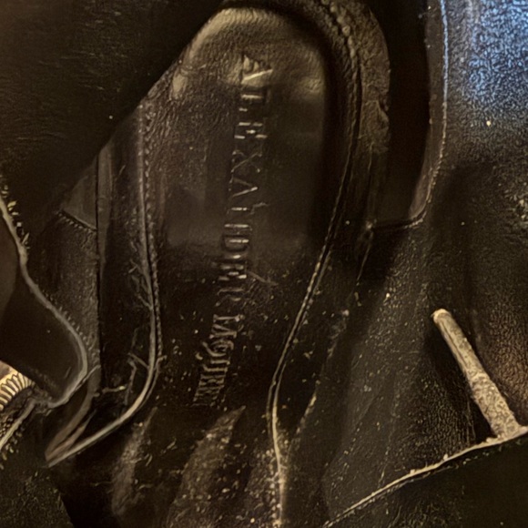 ALEXANDER MQUEEN studded ankle boots - Picture 10 of 10